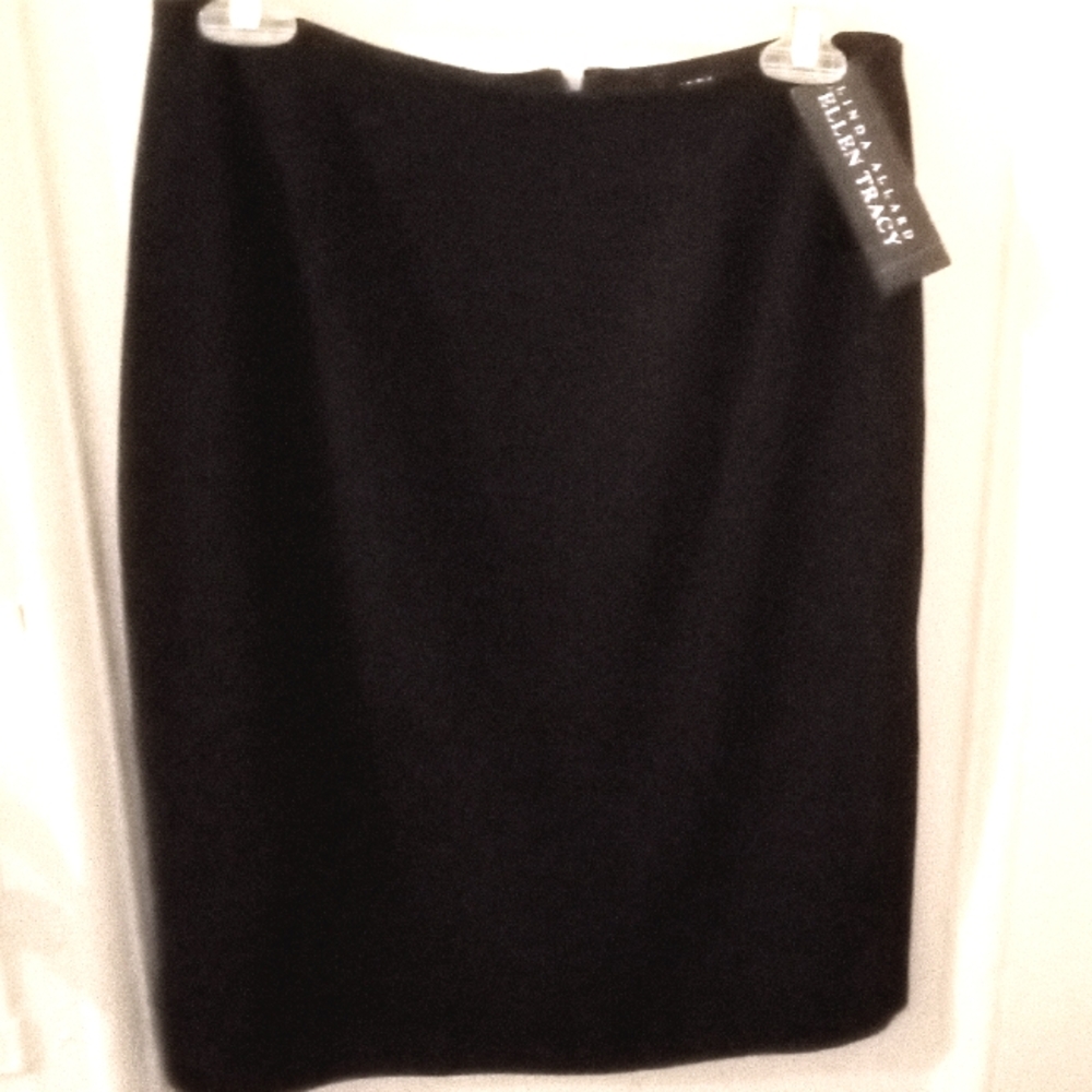 Linda Allard Black Pencil  Skirt Size 10 NWT
